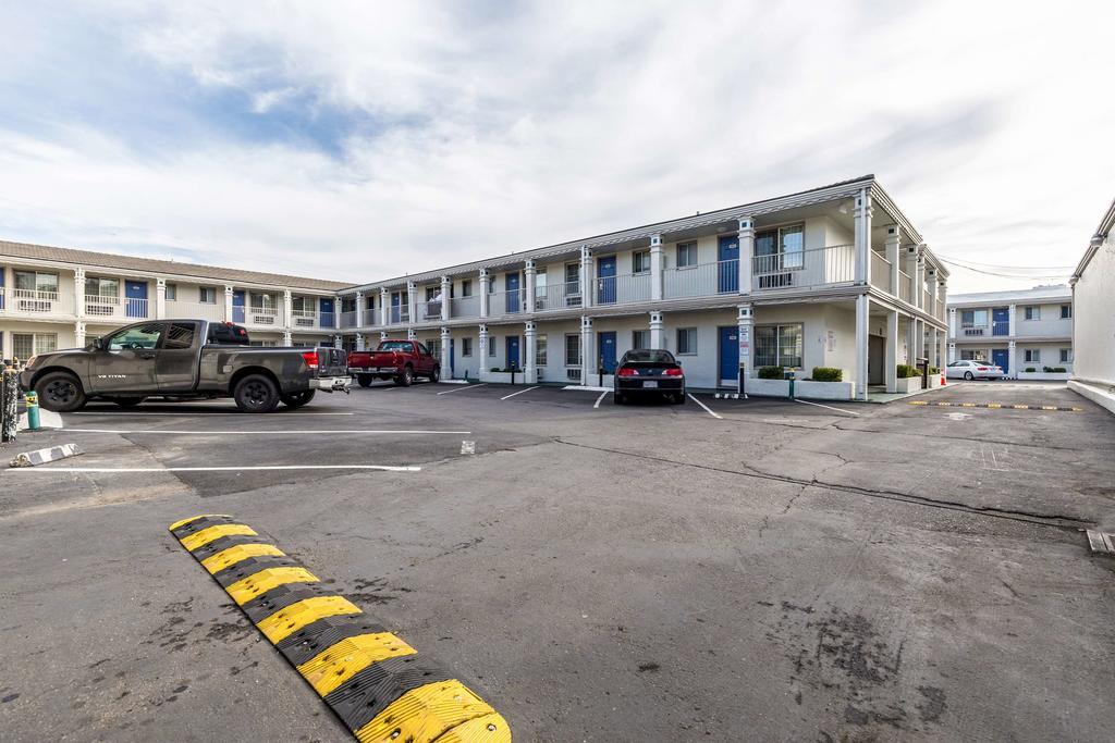 Motel 6 San Rafael Extérieur photo