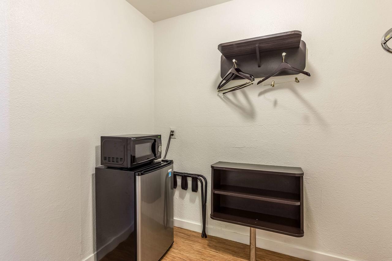 Motel 6 San Rafael Extérieur photo